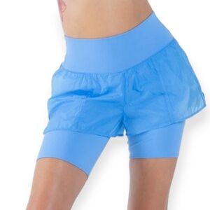 Alo Yoga Circuit Shorts in Marine Blue Loose Shorts Over Biker XXS